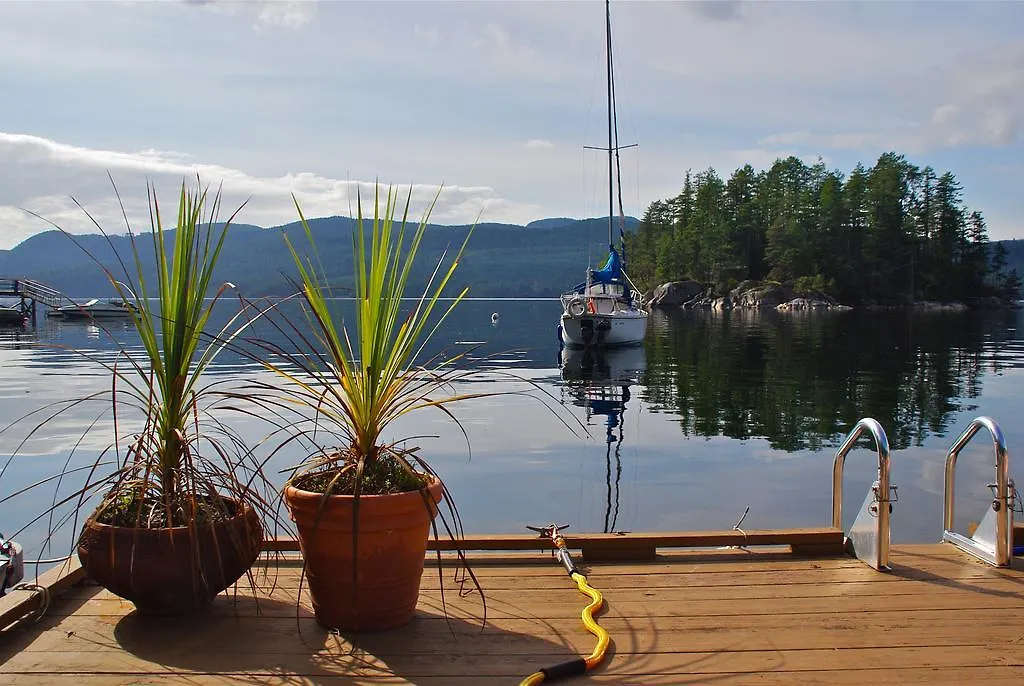 Tranquility Bay Waterfront Inn Sechelt
