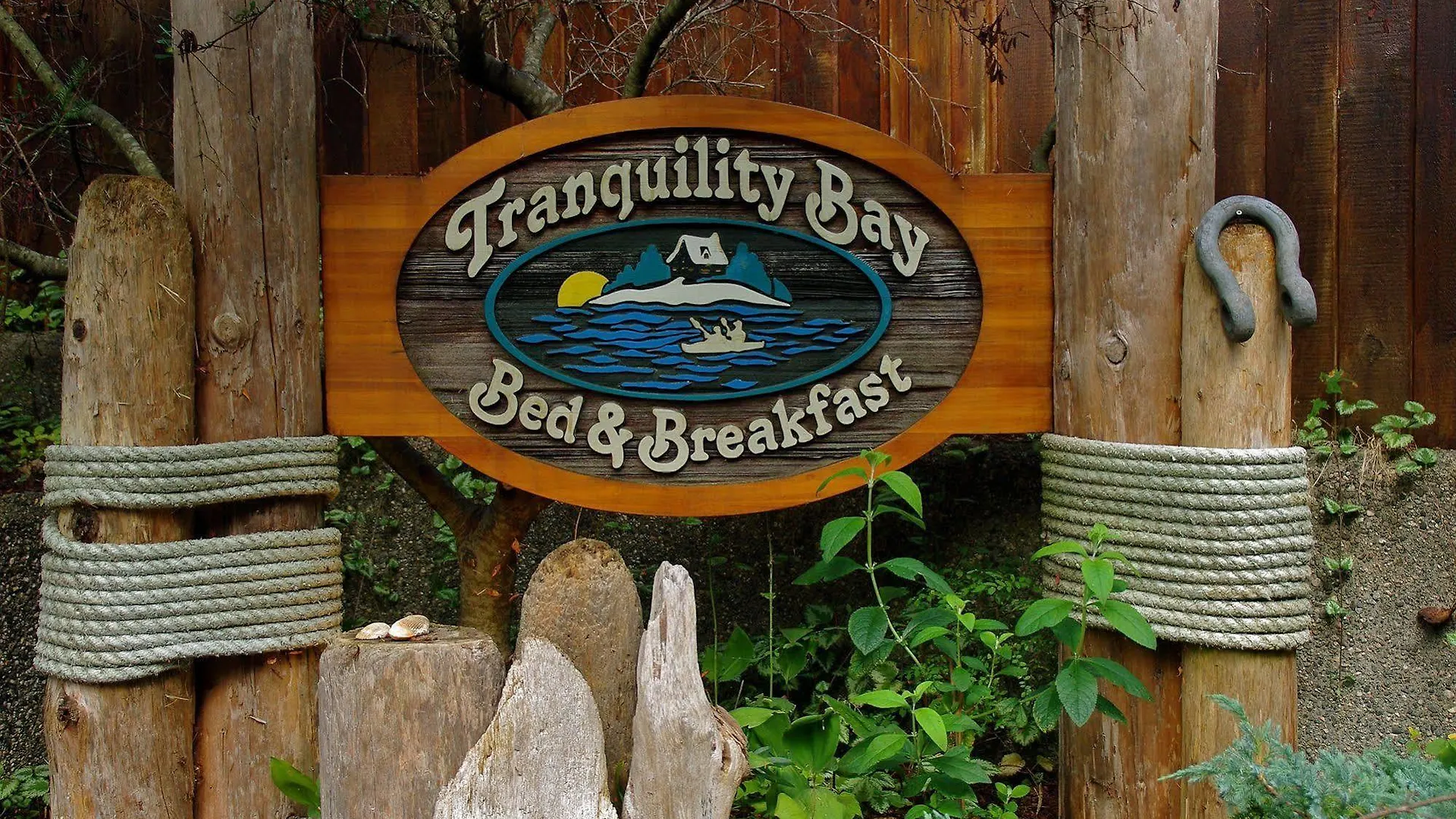 Tranquility Bay Waterfront Inn Sechelt