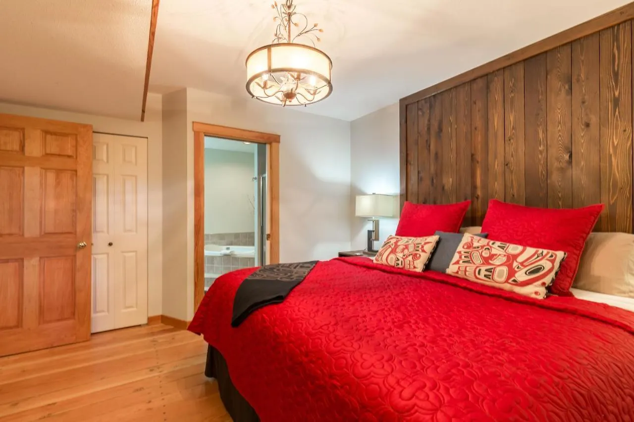 *****  Tranquility Bay Waterfront Inn Sechelt Canada