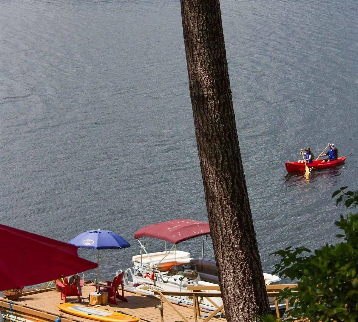 Tranquility Bay Waterfront Inn Sechelt